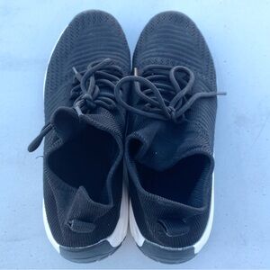 Cushionaire Sneakers GUC